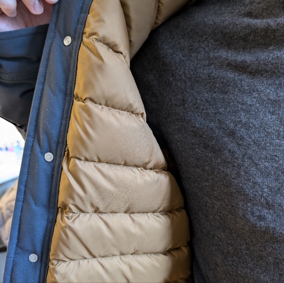 Eddie Bauer men  blue Truckee Down bomber style Jacket - Picture 10 of 14